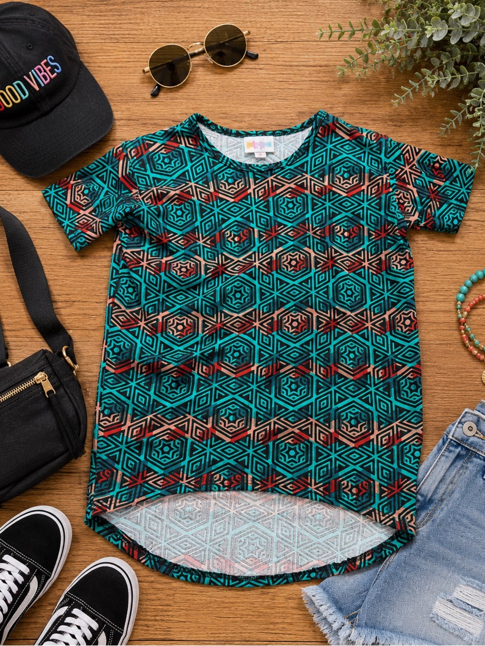 LuLaRoe Gracie Girls Size 6 Teal Geometric Hi-Low Tunic Tee